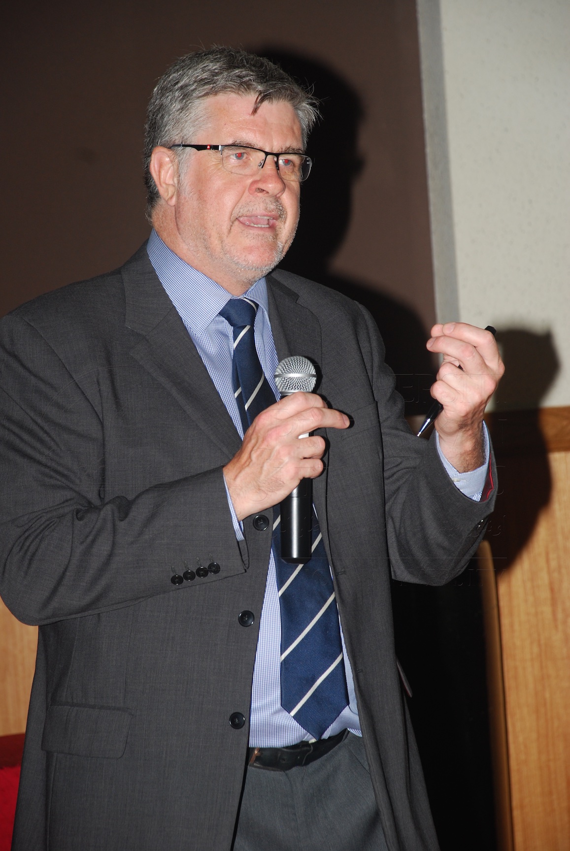 PRO15 134 LOI DSC 0687